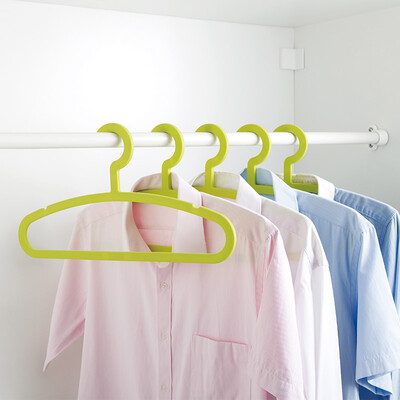 

More&more new hangers plastic hangers multi-purpose drying racks shoulders 38 cm 5 Pack RYX-01003 Random colors