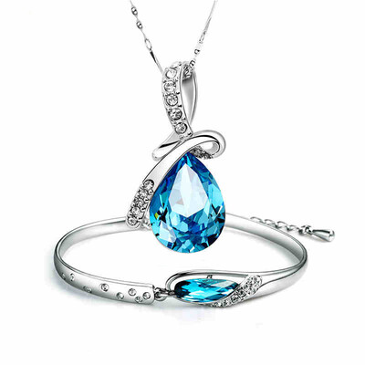 

Fingdwind Set bracelet necklace with a pendant "A tear of angel"