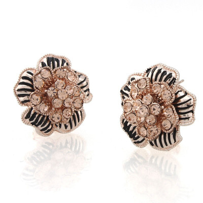 

Womens Mini Shine Rhinestone Exquisite Ear Studs Earring Cute European Hot BLACK ROSE