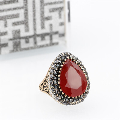 

Luxury Turkish Red Resin Wedding Rings Jewelry For Women Antique Gold Color Full Crystal Vintage Princess Ring 2018 Wholesale