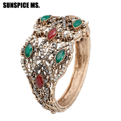 

New Ethnic Indian Charm Bangle Cuff Hollow Flower Antique Gold Color Vintage Carving Pattern Nostalgic Jewelry Gift Retro 2018