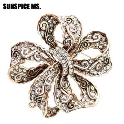 

Vintage Turkish Hollow Flower Bow Brooch Pins For Women Antique Gold Color Relief Ethnic Corsage Abaya Broches Jewelry Gift 2018