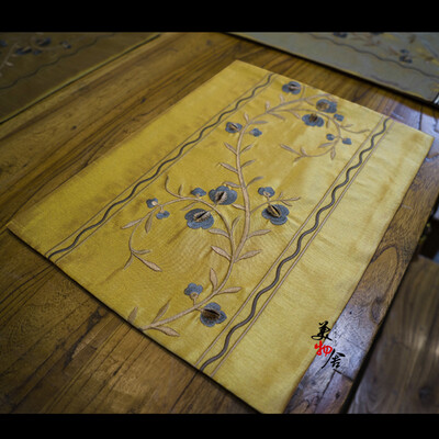 

Freeshipping Yellow Stereo Luxury Embroidery Heat Insulation Dining Table Placemat Disc Bowl Coaster Waterproof Slip-resistant Mat