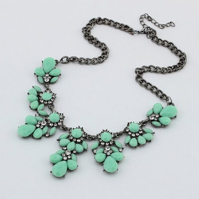 

New Fashion Womans Bib Choker Fluorescence Crystal Gem Flower Drop Necklace