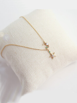 

ONICE 925 Sterling Silver Necklace with Moon&Star Pendant Accented with Zircon WQX019