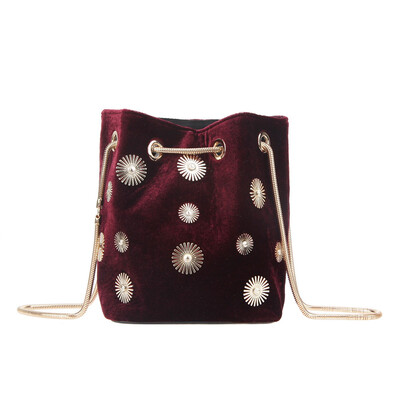 

Fawziya Metal Flower Vintage Style Handbag Adjustable Chains Velvet Burgubdy Clutch