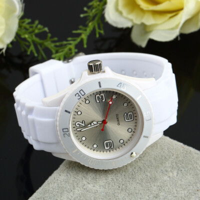 

Classic Stylish Silicon Jelly Strap Unisex Women Lady Wrist Watch Colorful