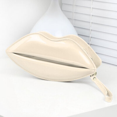 

New Women Korean Style Fashion Lip Style Synthetic Leather Bag Chain Handbag