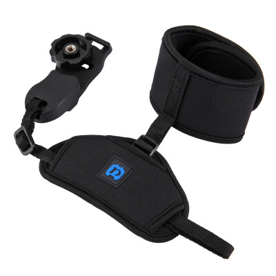 

PULUZ PU224 Soft Neoprene Hand Grip Wrist Strap with Hand Belt Screw Plastic Plate Quick-release 14 Screw for DSLR Cameras Acti