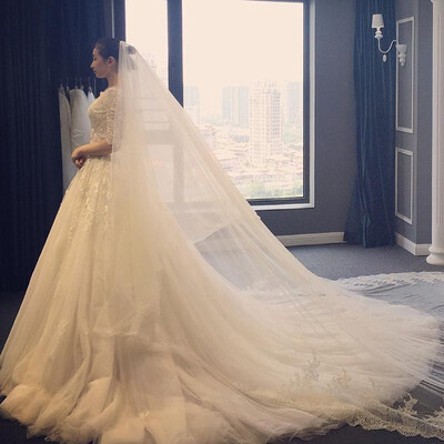 

Luxury Long Train Wedding Dress 2019 Half Sleeve Lace Off Shoulder Elegant Wedding Gown Vintage Bridal Dress