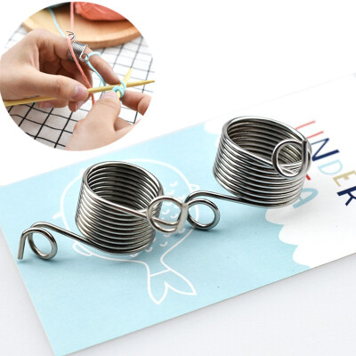 

2pcs Ring Type Finger Wear knitting Needle Thimble Yarn Spring Guides Braided Knuckle Sewing Tools knitting accessories