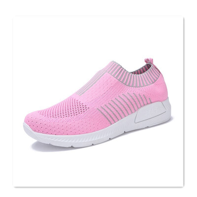 

2018 new breathable wild coconut shoes autumn womens shoes Korean version of the trend of womens shoes net red socks shoes fly w