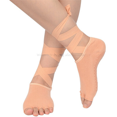 

2 Colors Women Yoga Paired Ladies Gym Yoga Insoles Dancing Antislip Five Toe Cotton Sock Insole With Ribbon Sport Gym Insole