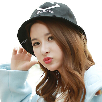 

Jingdong Supermarket Meng Si Ke MSEK WMZ160500 Ms fisherman hat Harajuku embroidery smiling face English bowl cap white