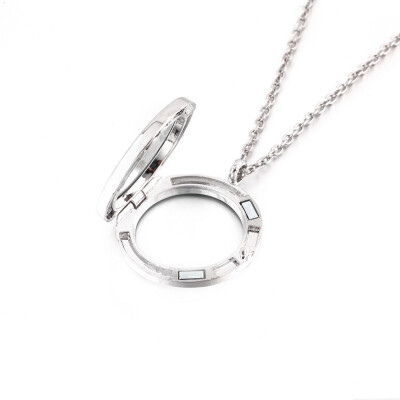 

Charm Living Memory Floating Glass Round/Heart Locket Pendant Necklace