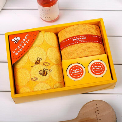 

Japan Uchino (UCHINO) little bee 4 sets of towels gift box cute cartoon birthday gift scarf / bath towel / bath salt yellow 28 * 16 * 6cm
