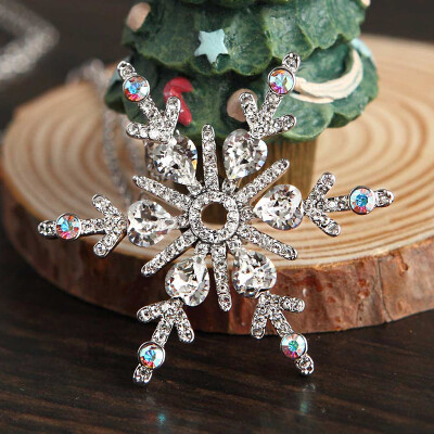 

Chihiro Seawind Findwind Swarovski Elements Crystal Love Snowflake Crystal Necklace White Sister