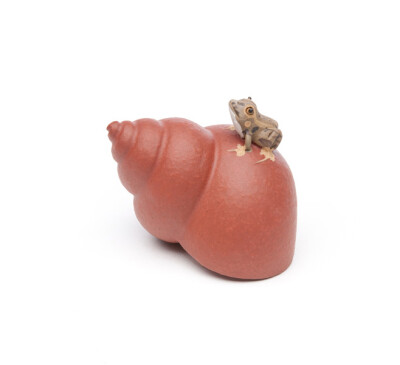 

Squirting Frog * Zisha Clay Desk Ornament