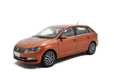 

масштаб 1:18 VW Volkswagen Santana 2015 Гран Diecast модель автомобиля оранжевый