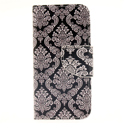 

Totem flowers Design PU Leather Flip Cover Wallet Card Holder Case for IPHONE 5C
