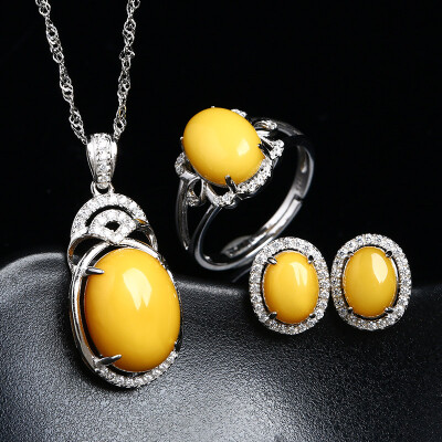 

Lai Shang Jewelery 925 silver oily lime amber beeswax three-piece set of jewelry set