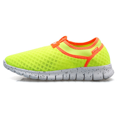 

XTEP female models comfortable fashion breathable Peas sports shoes 985218329723 green orange 38