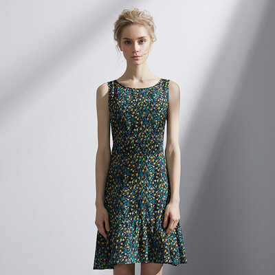 

Marc Rebecca Elegant Sleeveless Silk Silk Dresses Silky Dress 72009E Green Floral L