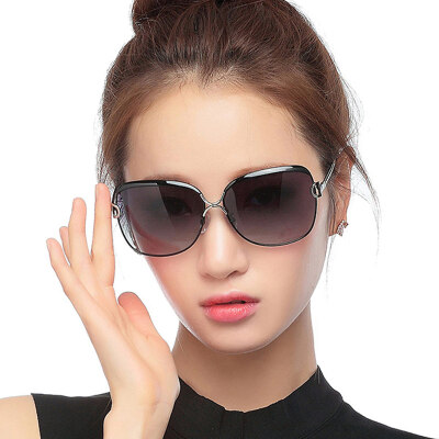 

Jingdong supermarket] three of the TANS sunglasses female polarized sunglasses women tide cool sunglasses 8502 white box gray