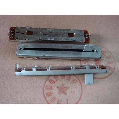 

8.8 cm sliding double potentiometer A10K- handle 13MM