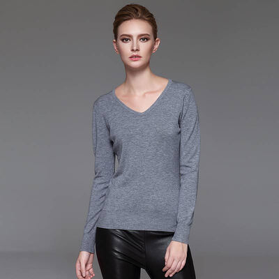 

Rebecca Marc Rebecca Slim thin warm W-neck blouse sweater sweater 45460D gray