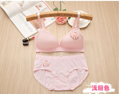 

xi Xiang Ting girls underwear no steel ring student bra set pure cotton thin paragraph cartoon small bra development period