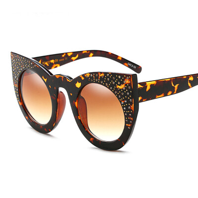 

2017 new fashion handmade luxury custom fashion sunglasses diamonds rivet women sunglasses unique style lady polarizer