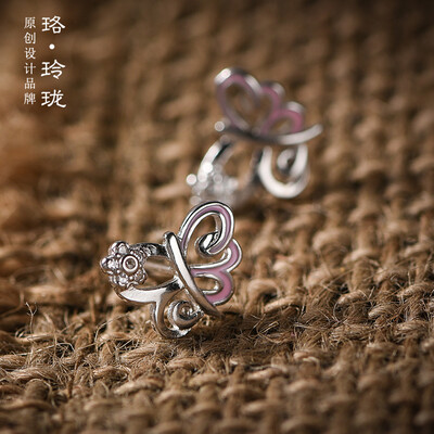 

Luo Linglong s925 sterling silver butterfly earrings earrings anti-allergic simple temperament personality fresh retro handmade or