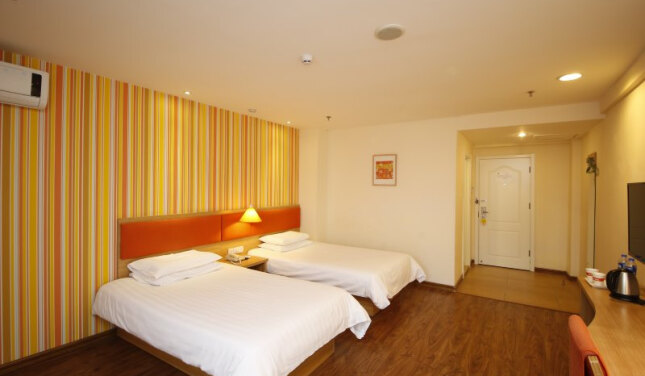 如家快捷酒店(丹东凤城凤凰山凤铧街店)