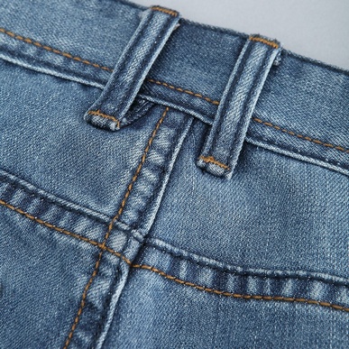 双裤袢设计,防止腰带变形后窜出