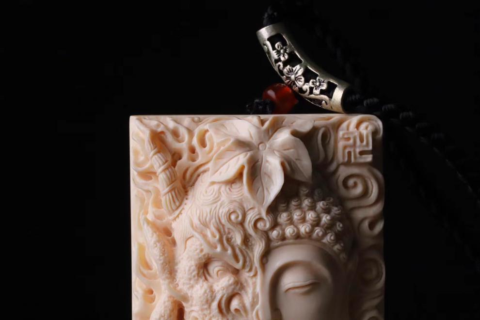 泰聚福轻奢高端猛犸象牙佛魔一念之间牙雕吊坠方牌子原创男女守护神