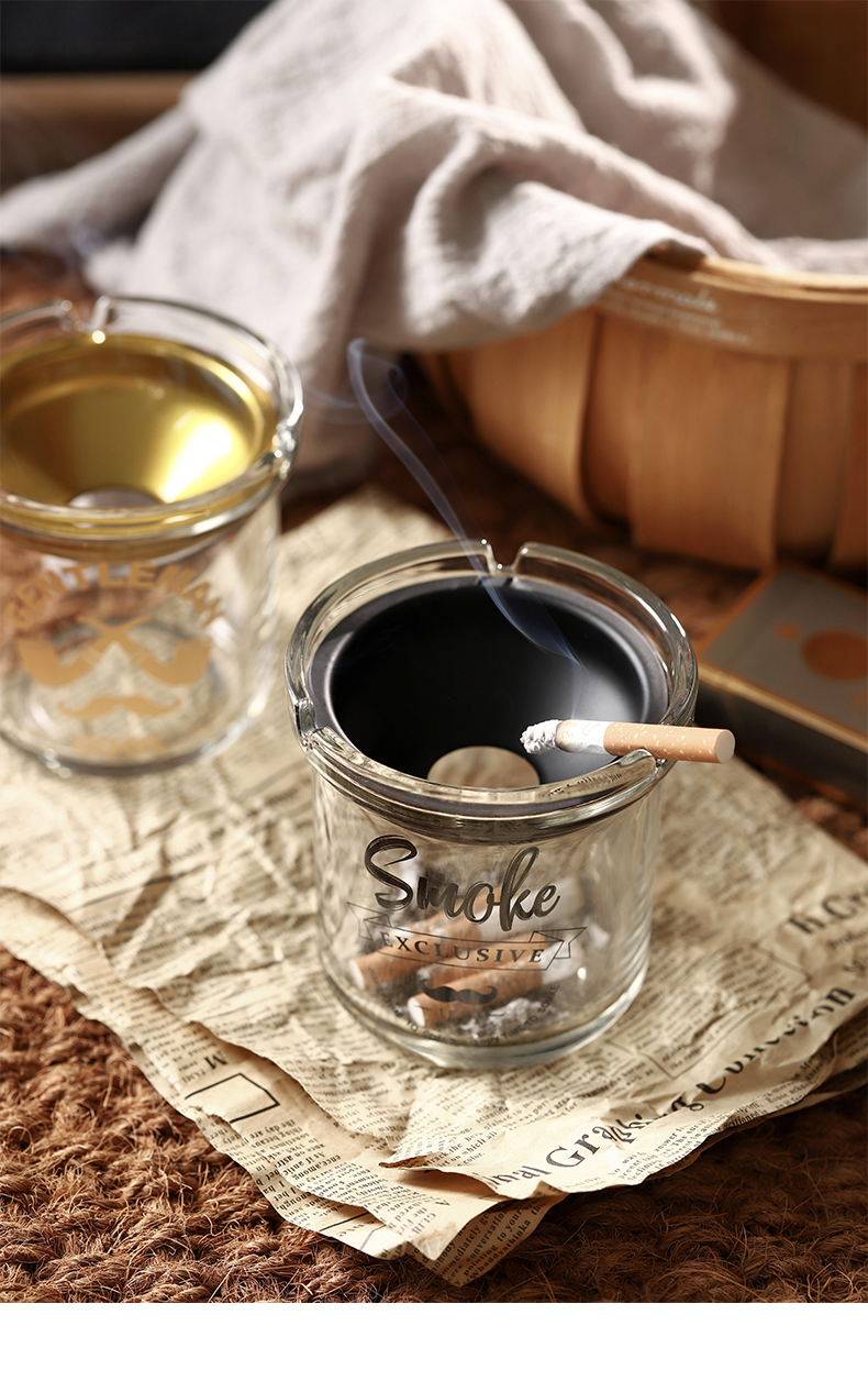 创意烟灰缸家用不锈钢漏斗防飞灰带盖办公室烟缸个性防风时尚烟盅金色