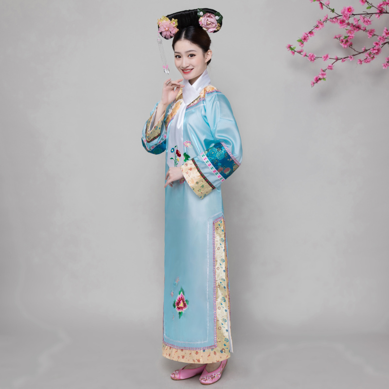 清朝古装女古代公主满族贵妃娘娘旗袍装演出还珠格格服装浅蓝色单独