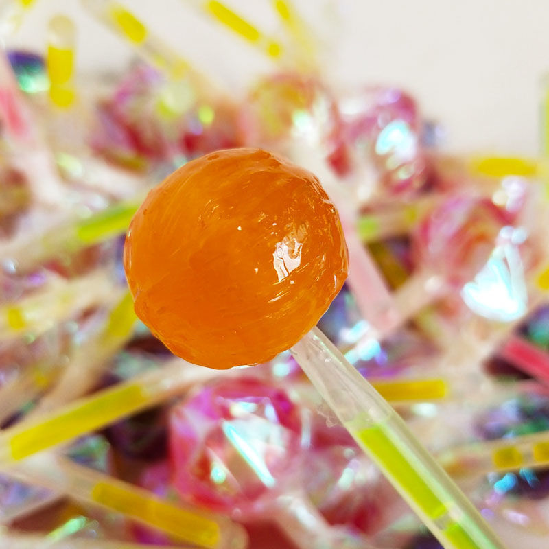 荧光棒棒糖网红夜场ktv酒吧夜光棒糖水果味糖果婚车糖果桶装荧光