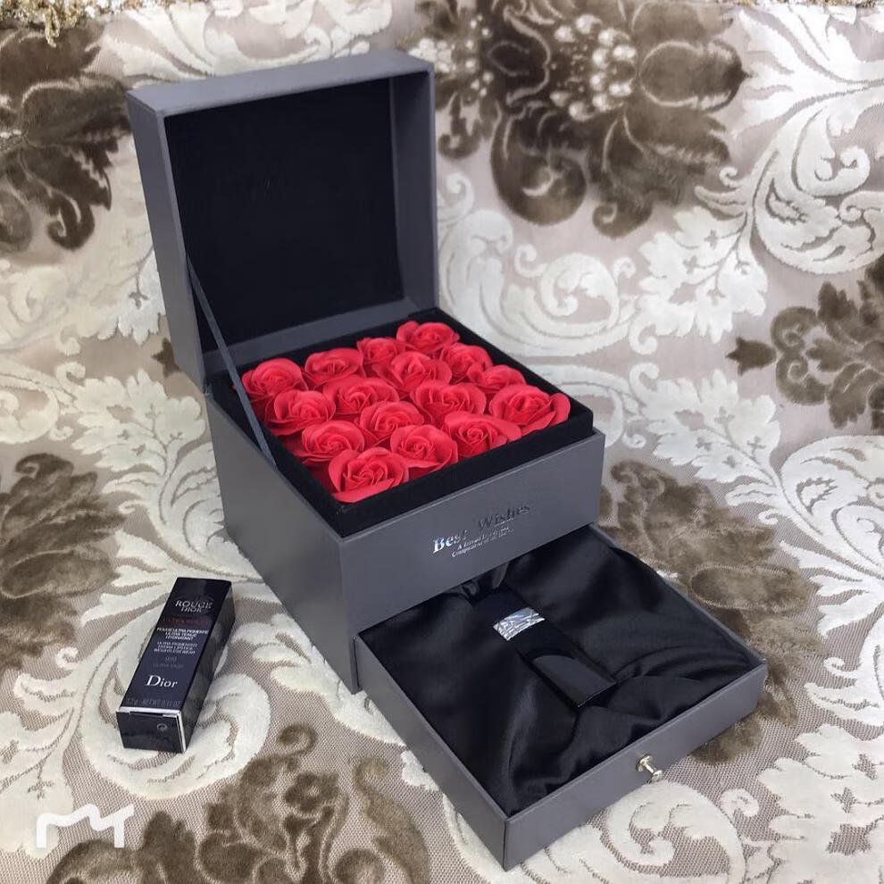 迪奥口红520 999 送女友生日浪漫礼物玫瑰礼盒装 16朵玫瑰礼盒 丝绒