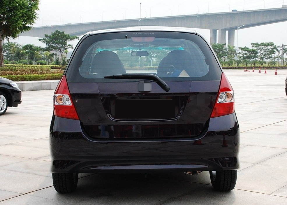 适用于本田飞度运动版0608款前后保险杠gd3包围夜鹰黑全新材质后护杠