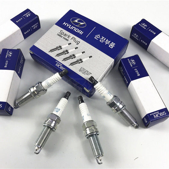 现代悦动朗动伊兰特瑞纳起亚赛拉图福瑞迪k2k3火花塞原装厂 伊兰特/原