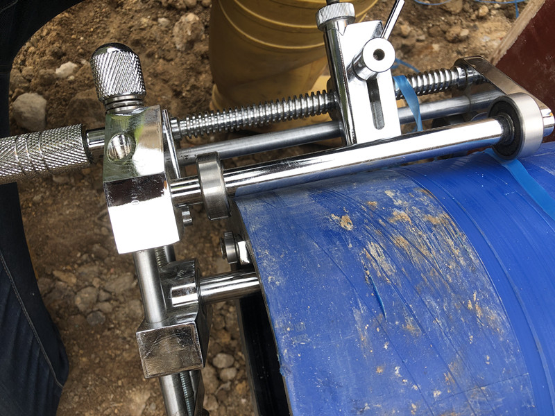 pe管机械旋转刮刀去皮器刮刀塑料去氧化皮刨边器pe给水管燃气管旋转