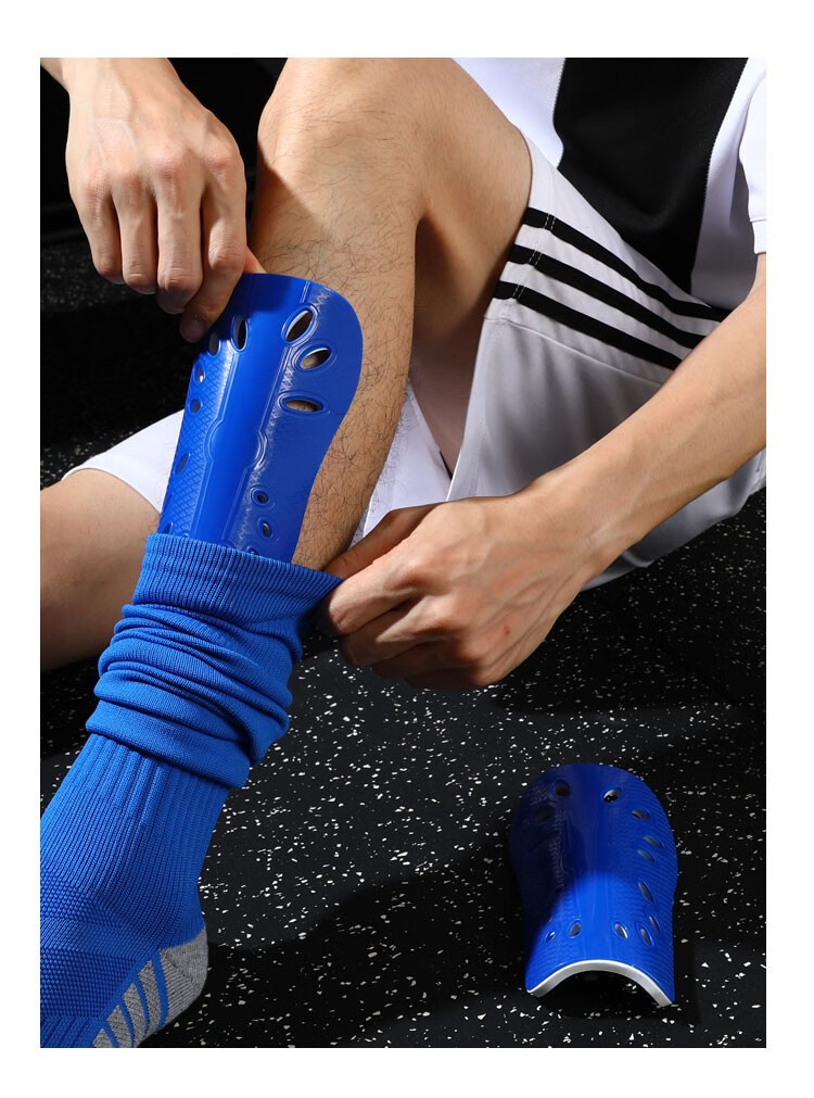 足球护腿板套袜训练比赛护胫插板护小腿护具男女成人儿童护腿板红色