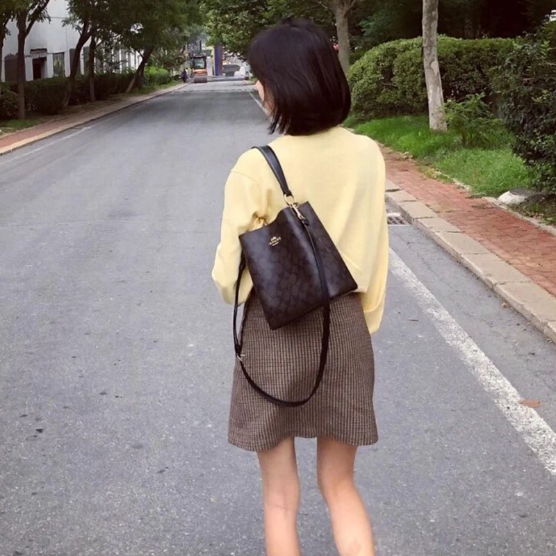 coach蔻驰town21金典c纹老花配皮手提单肩斜挎腋下水桶包小号女包2312