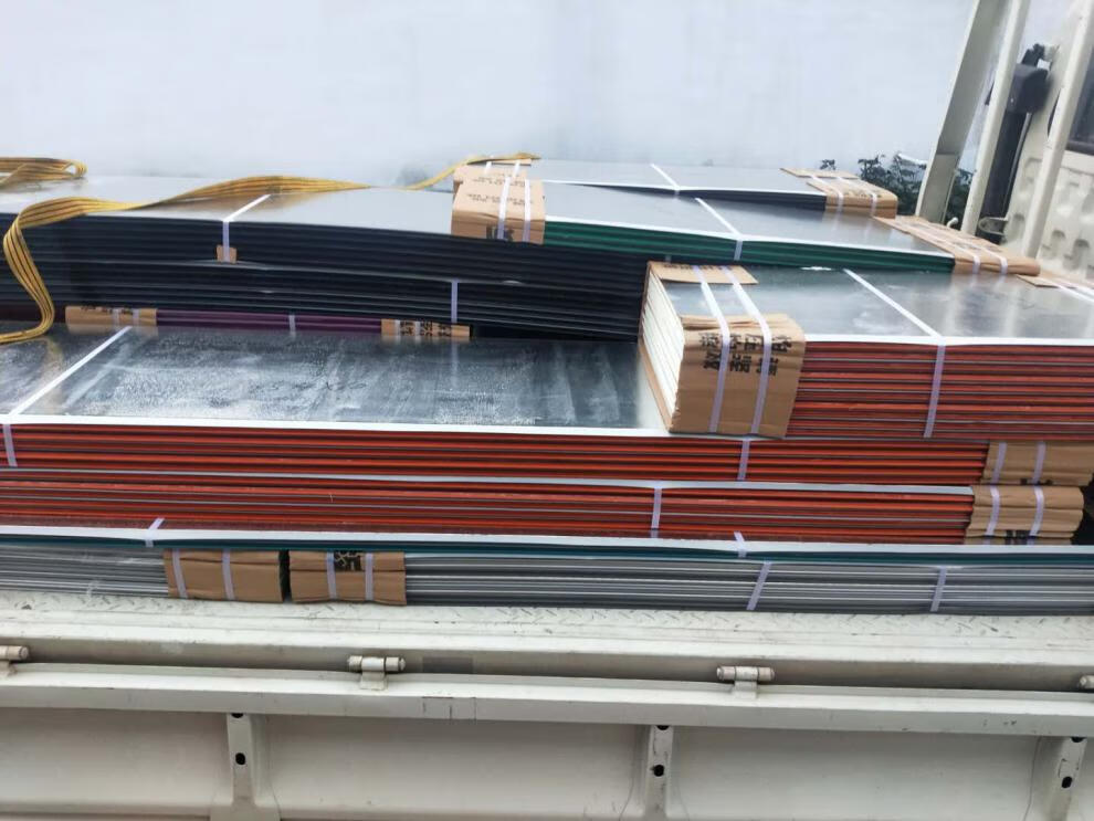 定500大方板彩钢广告扣板门头户外招牌镂空板大方复合板铝板镂空 银色