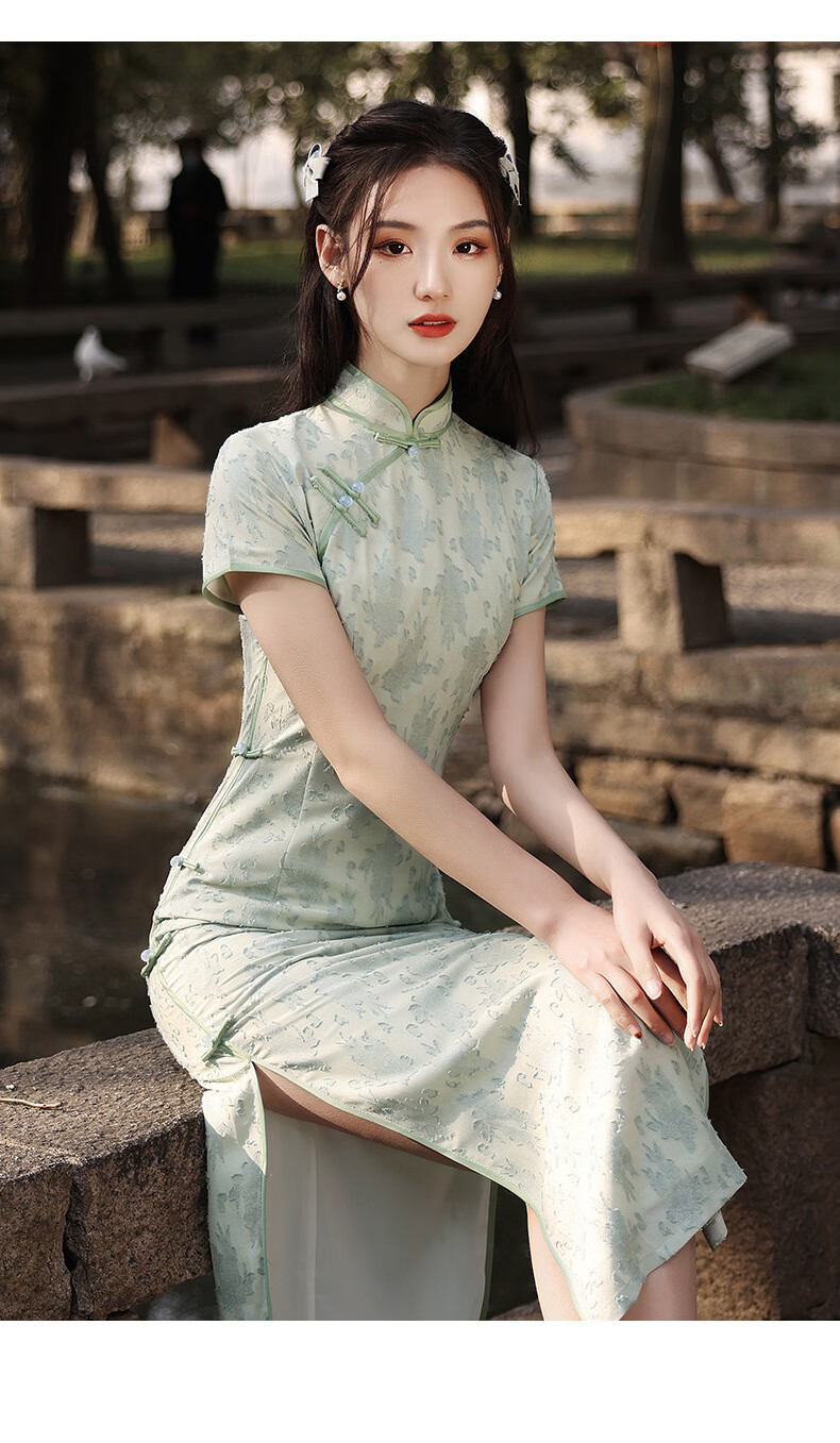 液体旗袍液体改良新中式国风旗袍女夏季绿色年轻款少女连衣裙长款复古