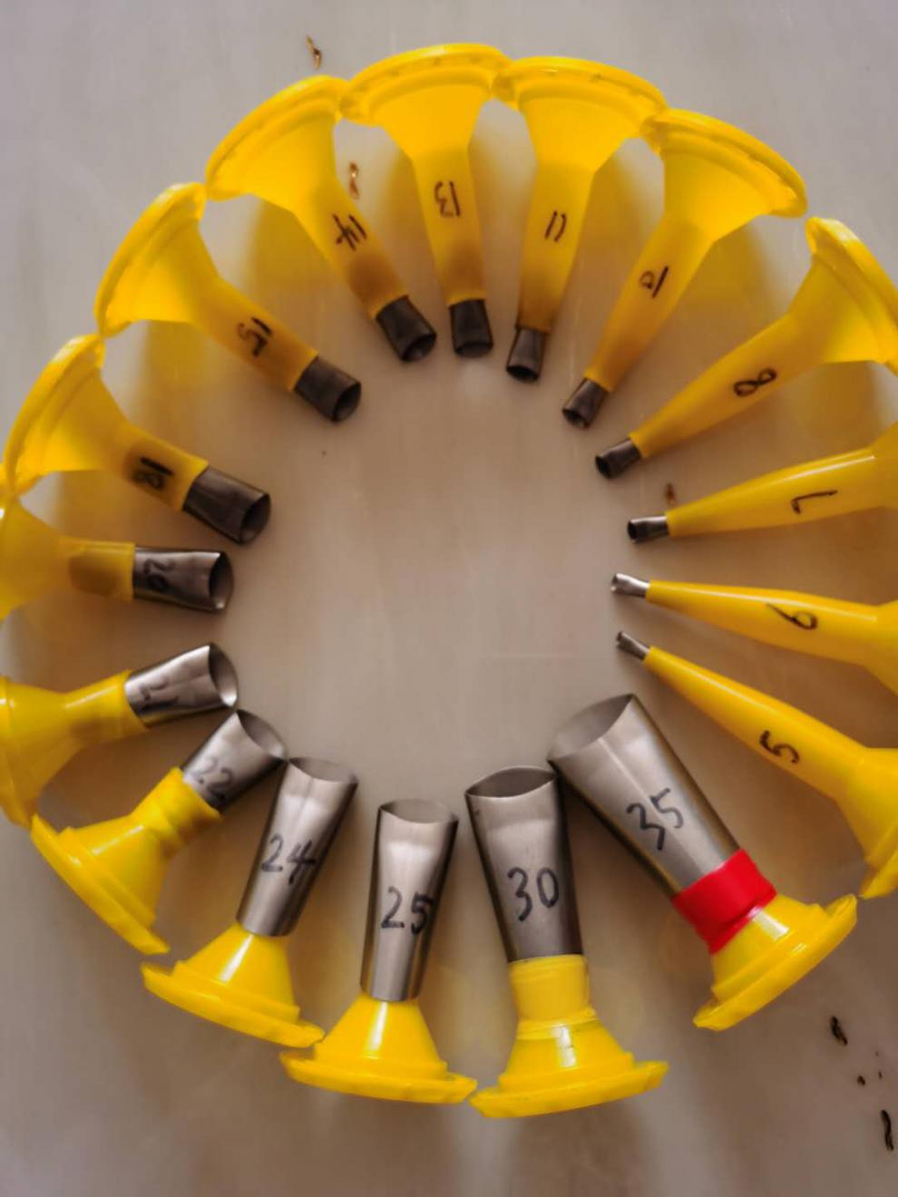 打胶胶嘴鸭嘴型不锈钢胶嘴门窗收边外墙玻璃胶枪头嘴结构胶嘴 钢化门