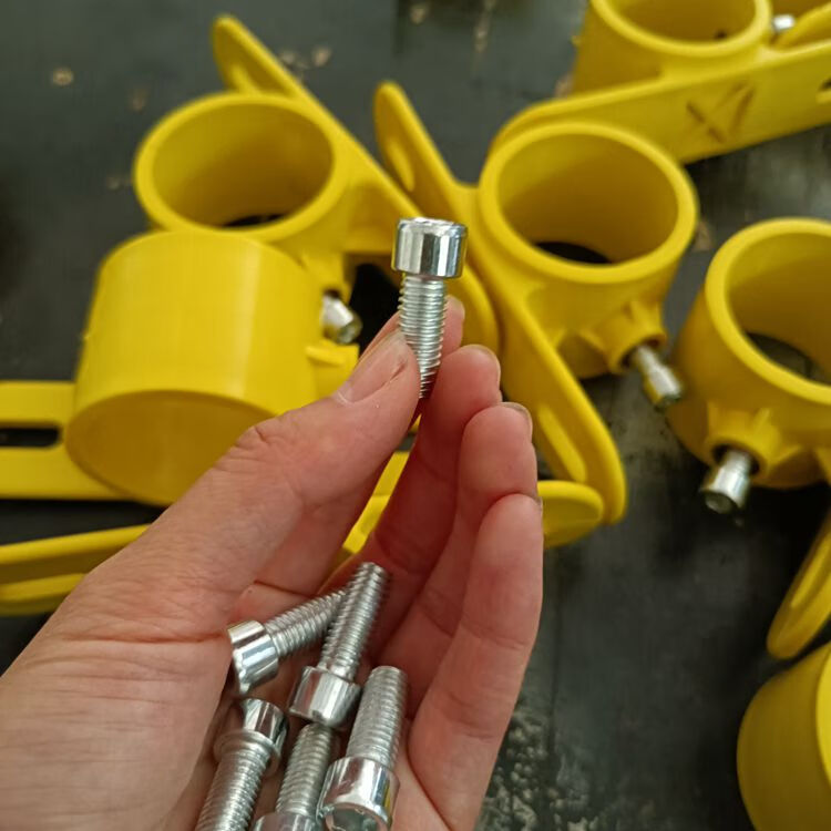 定型化临边防护连接件 钢管连接件 楼梯扶手连接万向塑料扣件卡扣