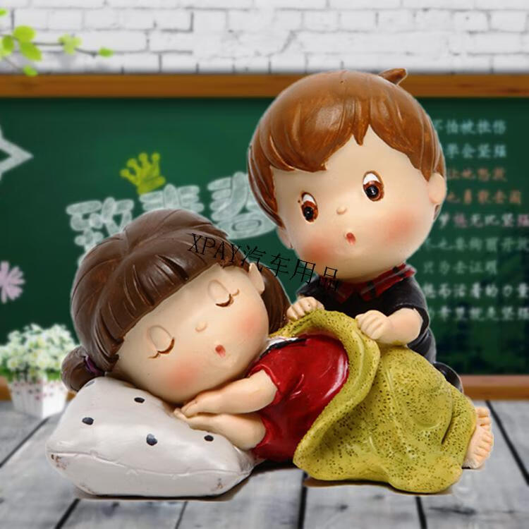 亲亲情侣车载摆件车内女友创意卡通汽车可爱娃娃摆饰小公仔家居卧室